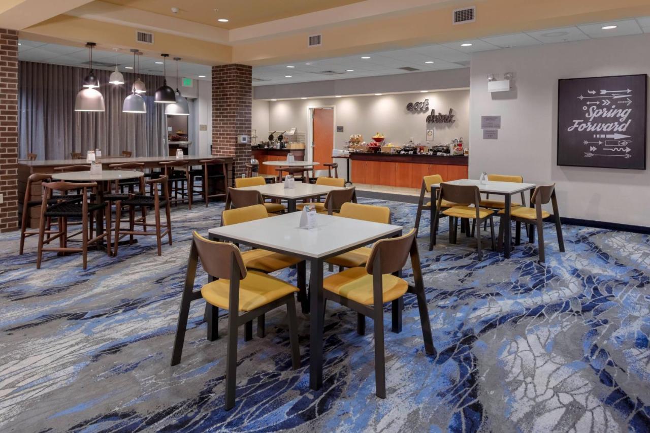 Fairfield Inn & Suites By Marriott Wichita Downtown Exterior foto