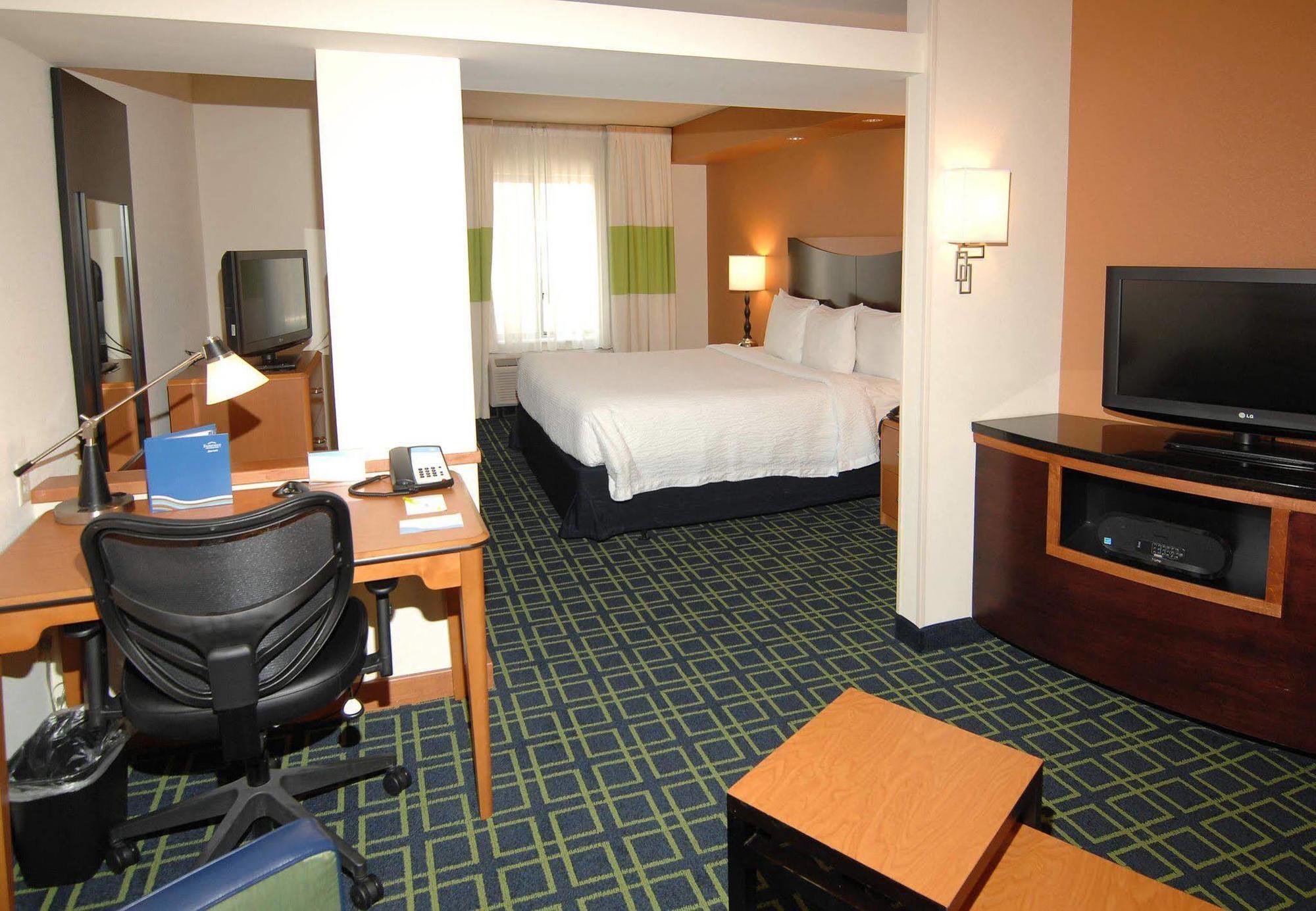 Fairfield Inn & Suites By Marriott Wichita Downtown Exterior foto